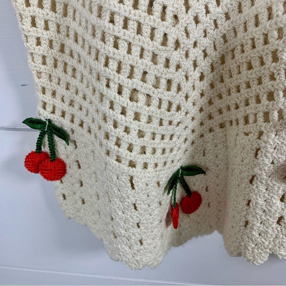 NWT Rebellion Women Sz M Cherry Crochet Knit Crop Top Tank Festival Boho Cute - Picture 4 of 13